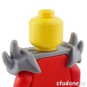 画像2: ショルダーパッドアーマー・4スパイク(フラットシルバー) (2)